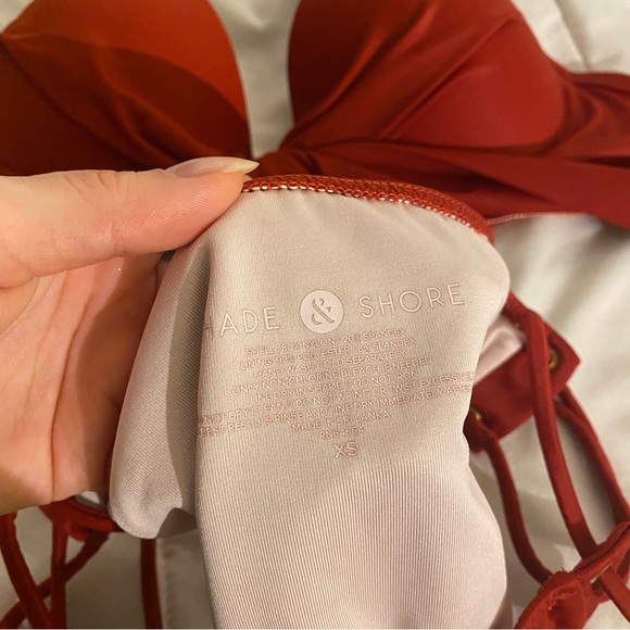 Women’s Shade & Shore Bikini Set Top 34C, Bottom XS - Picture 2 of 4